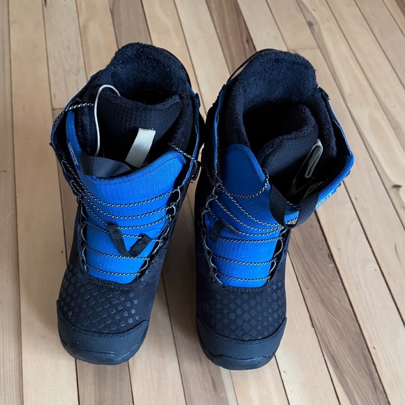 Burton Concord Smalls Snowboard Boots Size 6Y - Picture 1 of 3